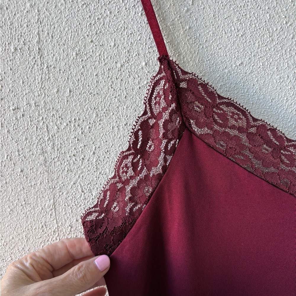 White House Black Market Large Burgundy Lace Trim Camisole Adjustable Straps NWT - Picture 9 of 12